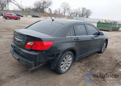 2010 Chrysler Sebring Limited z USA, uszkodzony, nr VIN 1C3CC5FB2AN152607